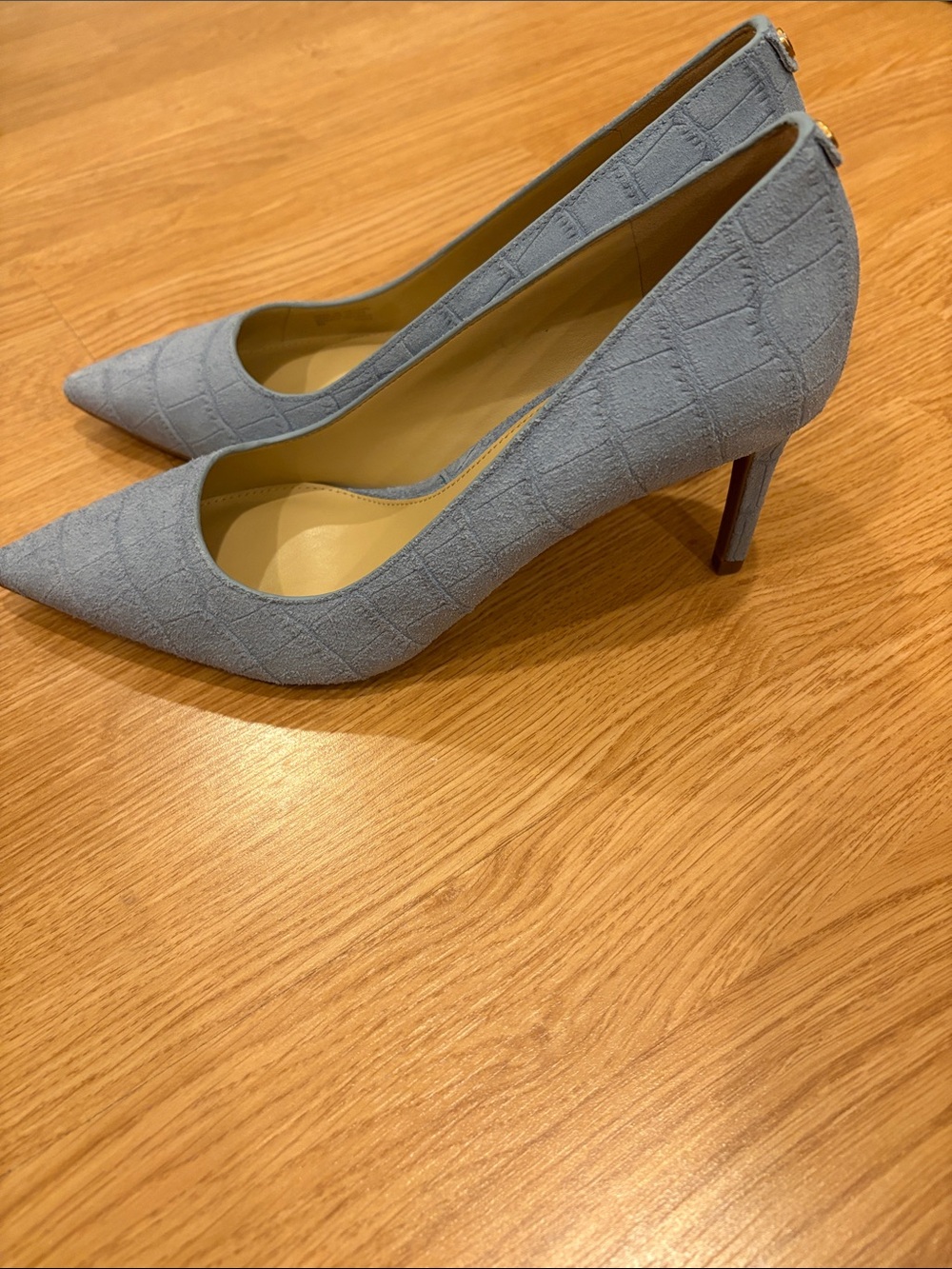 Michael Kors Powder Blue Pointed Toe Pumps - Picture 4 of 6